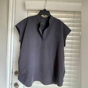 FIGS medium Rafael scrub top in charcoal